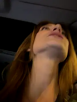 Foto porno -AngelAri- descoperita pe video chat pe KUR.ro