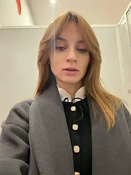 Foto porno -AngelAri- descoperita pe video chat pe KUR.ro