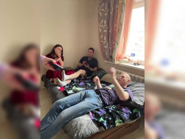 Foto porno -Breid-1 se dezbraca la web pe BongaCams pe KUR.ro