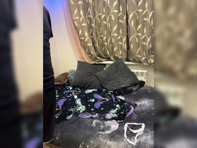 Foto porno -Breid-1 se dezbraca la web pe BongaCams pe KUR.ro