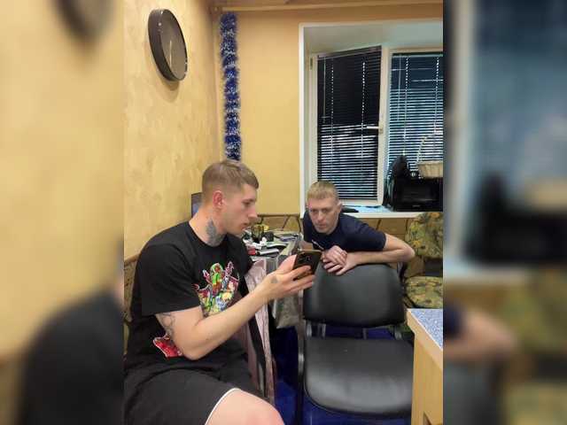 Foto porno -Breid-1 se dezbraca la web pe BongaCams pe KUR.ro