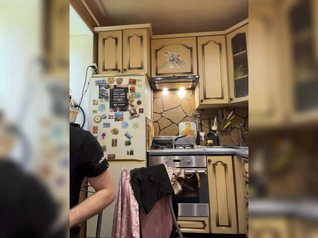Foto porno -Breid-1 se dezbraca la web pe BongaCams pe KUR.ro