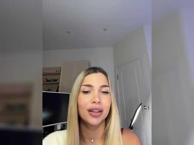 Foto porno -Dirty-Bitch se dezbraca la web pe BongaCams pe KUR.ro