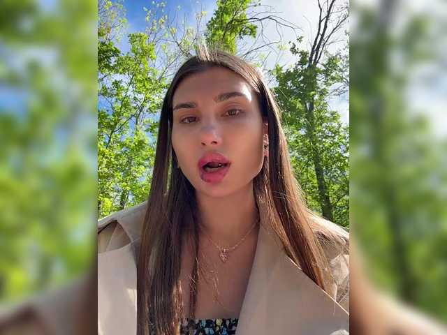 Foto porno -EmilyBaby- se dezbraca la web pe BongaCams pe KUR.ro