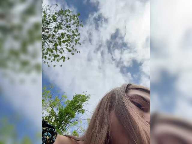 Foto porno -EmilyBaby- se dezbraca la web pe BongaCams pe KUR.ro