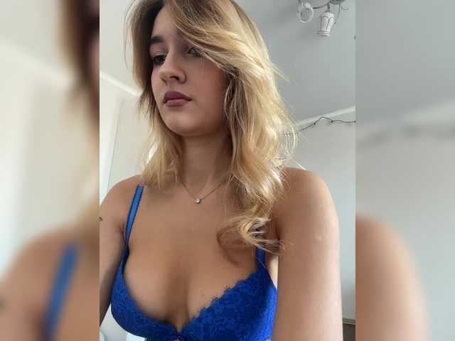 Foto porno -Lana-Chester- descoperita pe video chat pe KUR.ro