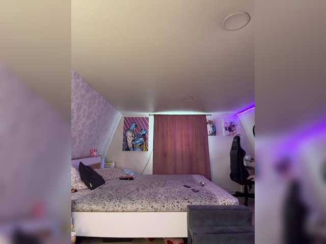 Foto porno -MaybeBaby- se dezbraca la web pe BongaCams pe KUR.ro