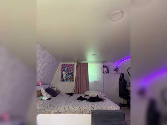 Foto porno -MaybeBaby- se dezbraca la web pe BongaCams pe KUR.ro