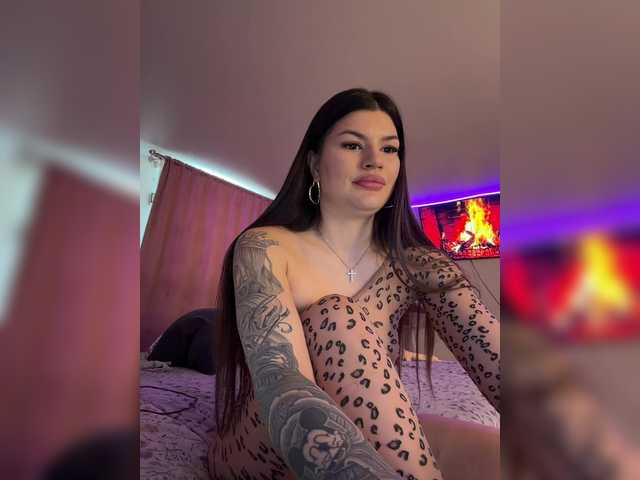 Foto porno -MaybeBaby- se dezbraca la web pe BongaCams pe KUR.ro