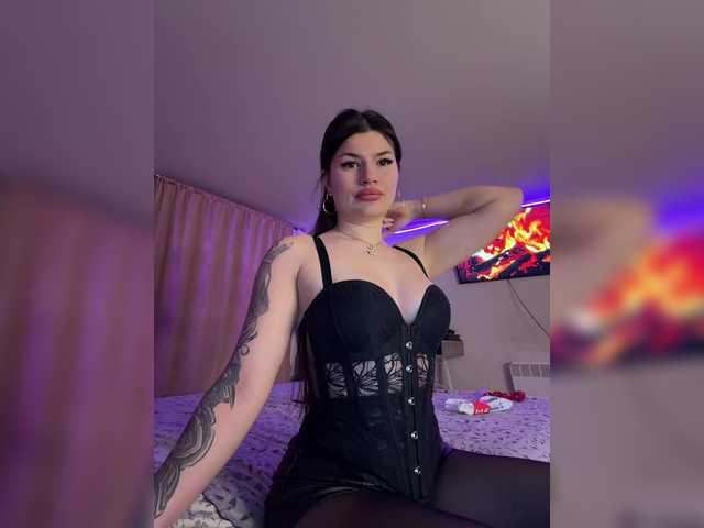 Foto porno -MaybeBaby- se dezbraca la web pe BongaCams pe KUR.ro