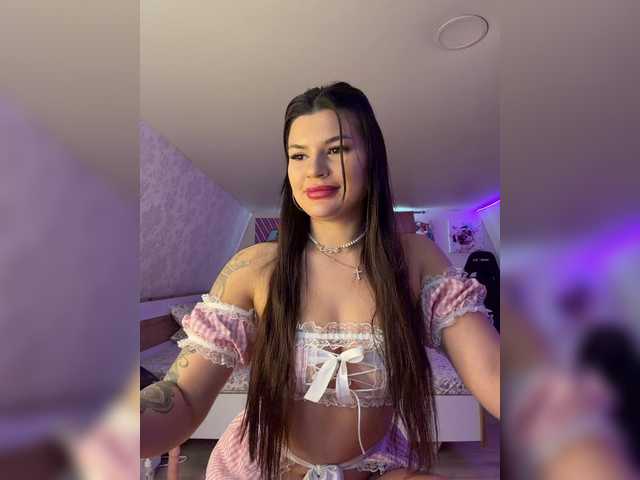 Foto porno -MaybeBaby- se dezbraca la web pe BongaCams pe KUR.ro