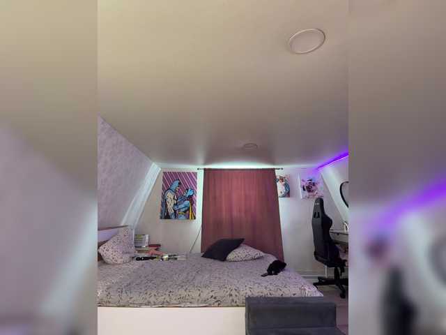 Foto porno -MaybeBaby- se dezbraca la web pe BongaCams pe KUR.ro