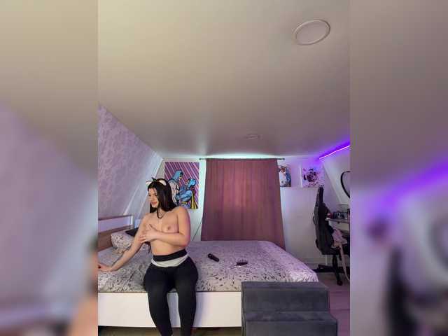 Foto porno -MaybeBaby- se dezbraca la web pe BongaCams pe KUR.ro