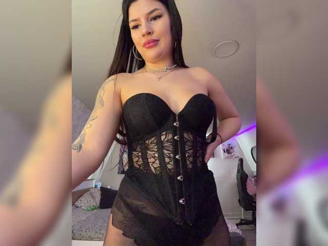 Foto porno -MaybeBaby- se dezbraca la web pe BongaCams pe KUR.ro