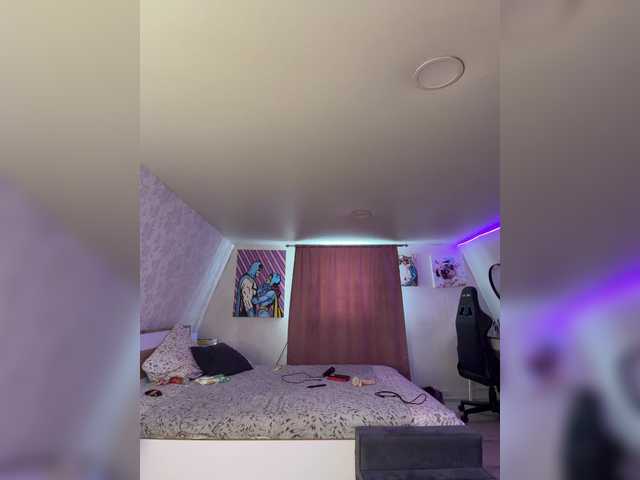 Foto porno -MaybeBaby- se dezbraca la web pe BongaCams pe KUR.ro