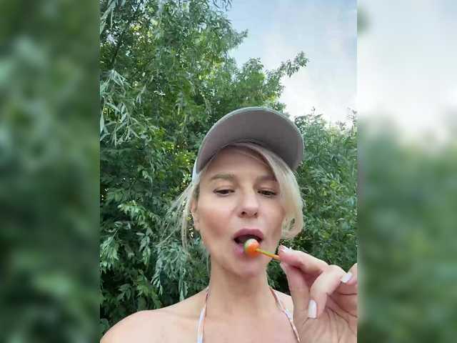 Foto porno Discutii intime cu -Molly- pe KUR.ro