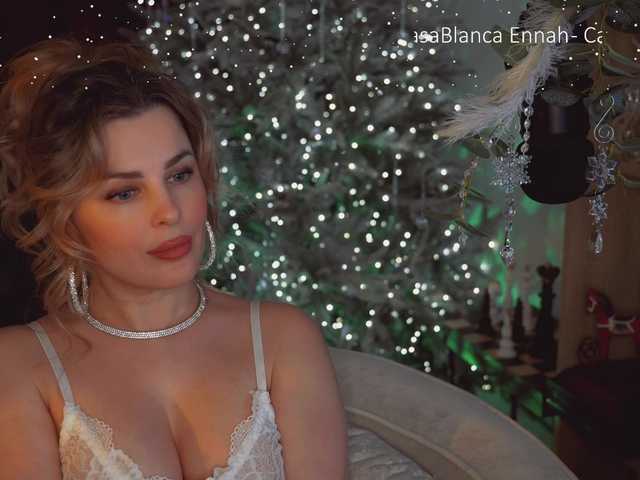 -Queen-Maria- se dezbraca la web pe BongaCams