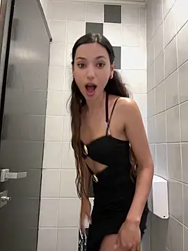 Foto porno Ganduri murdare cu -_MiaQueen_- pe KUR.ro