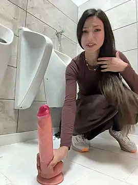 Foto porno Ganduri murdare cu -_MiaQueen_- pe KUR.ro