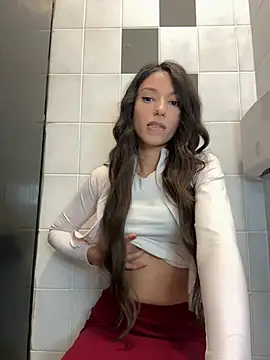 Foto porno Ganduri murdare cu -_MiaQueen_- pe KUR.ro