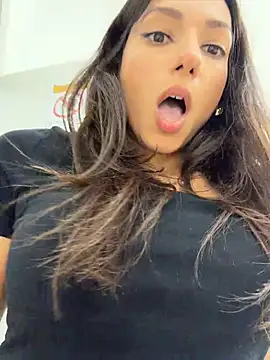 Foto porno Ganduri murdare cu -_MiaQueen_- pe KUR.ro