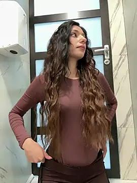 Foto porno Ganduri murdare cu -_MiaQueen_- pe KUR.ro