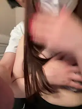 Foto porno -mirai- se dezbraca la web pe StripChat pe KUR.ro
