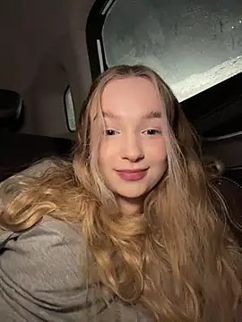 Foto porno Discutii intime cu -teenytiny- pe KUR.ro