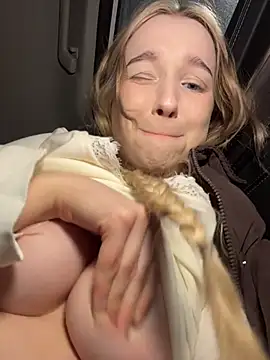 Foto porno Discutii intime cu -teenytiny- pe KUR.ro