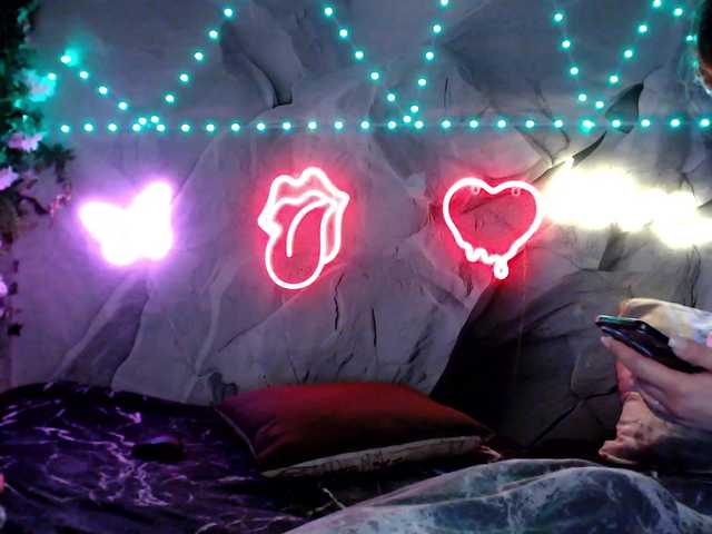 Foto porno Nebunii pe chat marca 2Laski2 pe KUR.ro