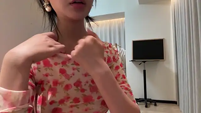 Foto porno 2Zoe vrea sex pe StripChat pe KUR.ro