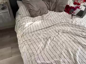 Foto porno Ganduri murdare cu 2kinkycats pe KUR.ro