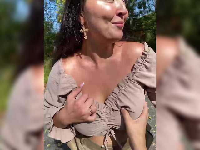Foto porno 3hotandyoung3 descoperita pe video chat pe KUR.ro