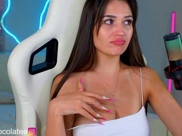 Foto porno Nebunii pe chat marca Adel-chocolatee pe KUR.ro