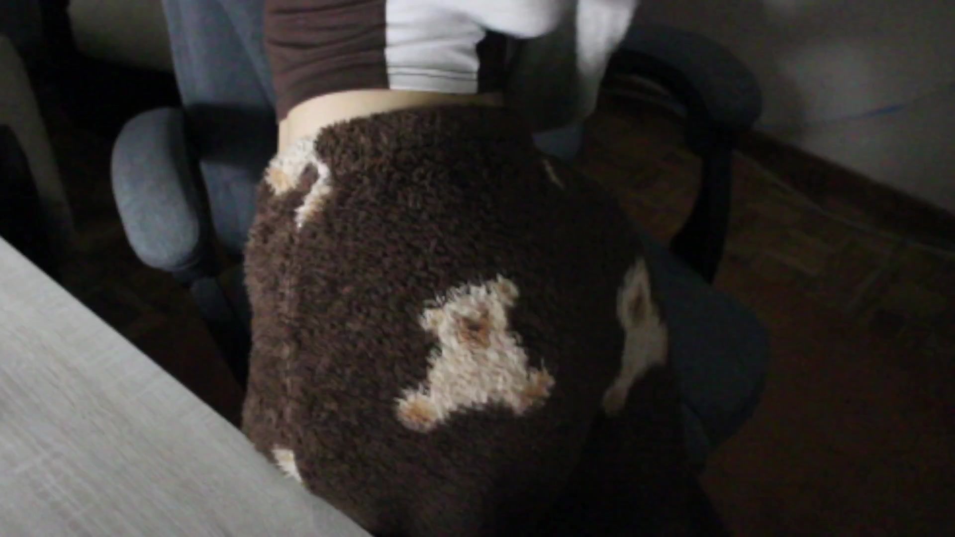 Alexity ne arata tot la camera