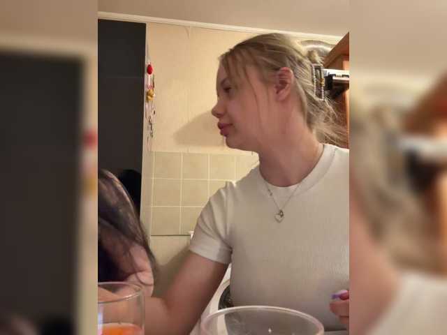 Foto porno Alimali12 se dezbraca la web pe BongaCams pe KUR.ro