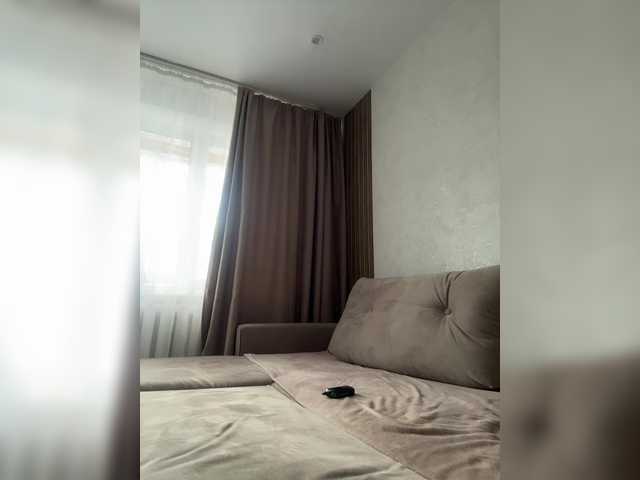 Foto porno Alliina-leee se dezbraca la web pe BongaCams pe KUR.ro