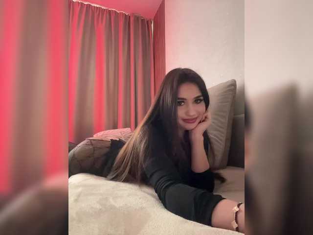 Foto porno Alliina-leee se dezbraca la web pe BongaCams pe KUR.ro