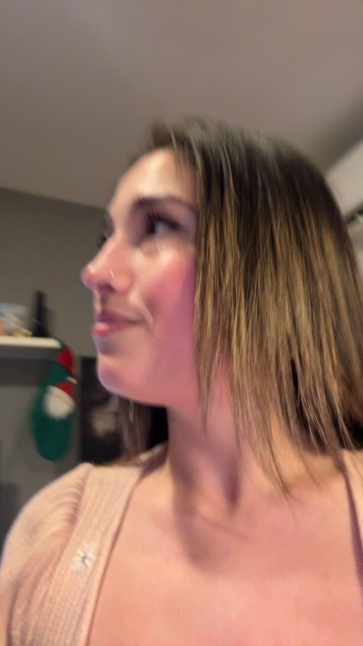 Fantezii cu Allisonfoxxx pe Amateur.TV