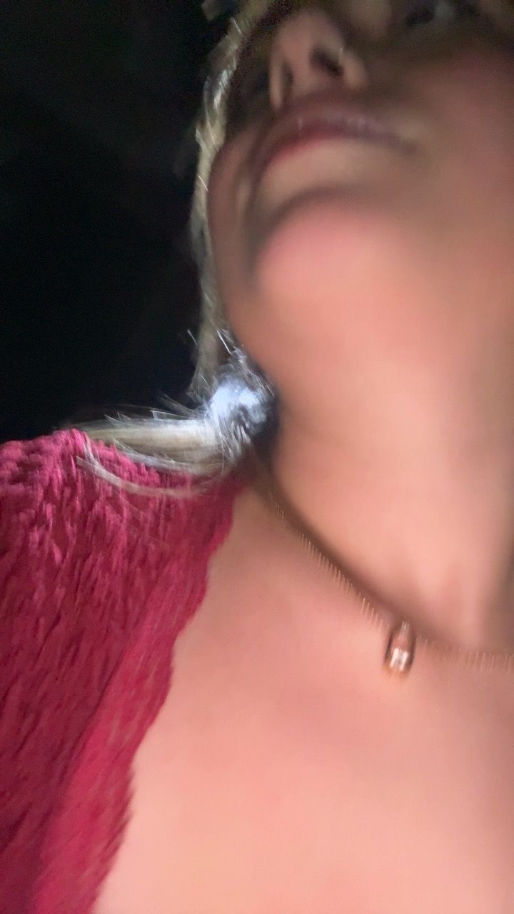 Foto porno Fantezii cu Allisonfoxxx pe Amateur.TV pe KUR.ro