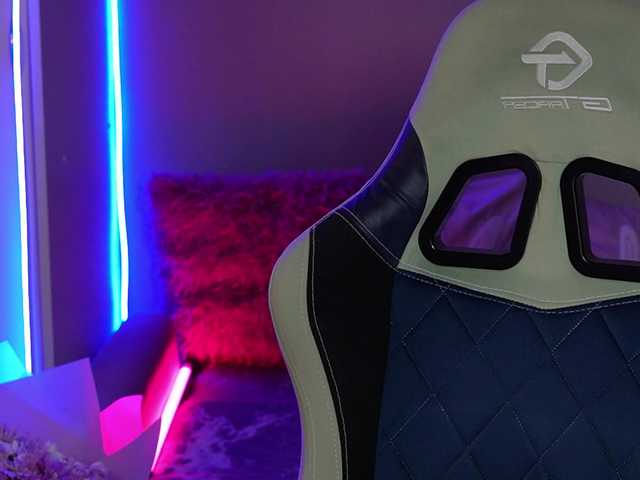 Foto porno Ce sexy este Allla pe KUR.ro