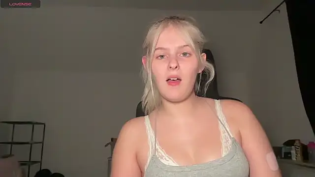 Album foto porno Sex online cu Allylove03