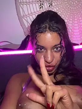 Foto porno Fantezii cu AlyssaHottv_ pe StripChat pe KUR.ro