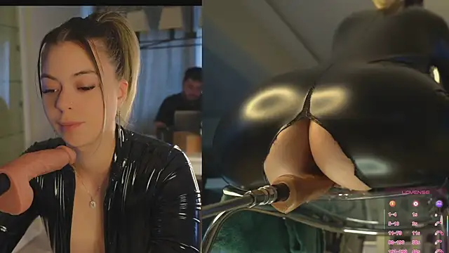 Foto porno American__Dream ne arata tot la camera pe KUR.ro