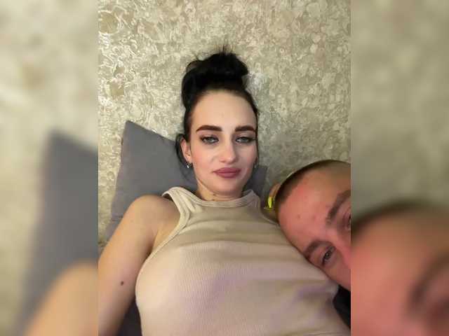 Foto porno AngelokFromUkraine ne arata tot la camera pe KUR.ro