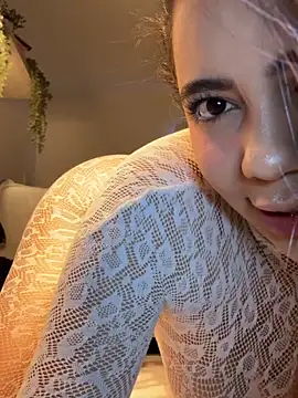 Foto porno Nebunii pe chat marca Aryrosee pe KUR.ro