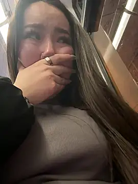 Foto porno Nebunii pe chat marca Asian_Asami pe KUR.ro