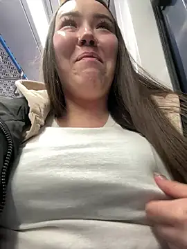 Foto porno Nebunii pe chat marca Asian_Asami pe KUR.ro