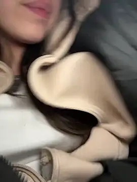 Foto porno Nebunii pe chat marca Asian_Asami pe KUR.ro