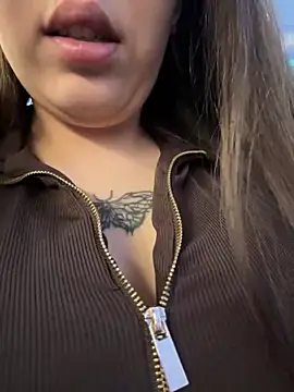 Foto porno Nebunii pe chat marca Asian_Asami pe KUR.ro